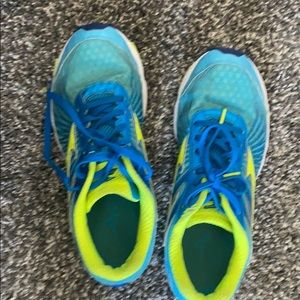 Mizuno running shoes